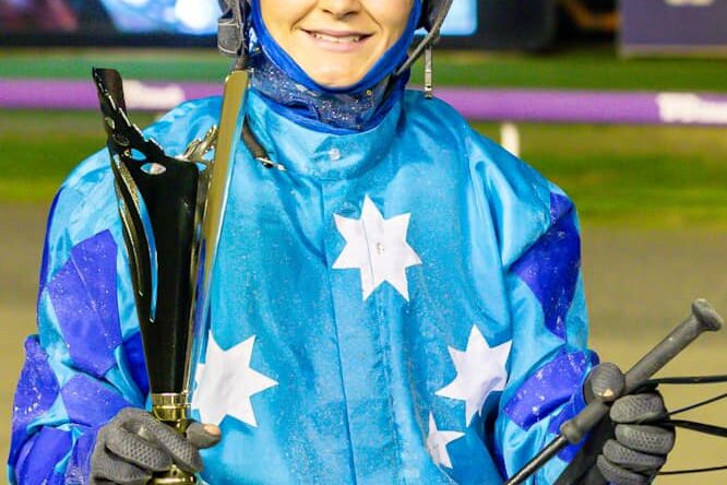 Paul Edward – M Brown with Trophy 070624